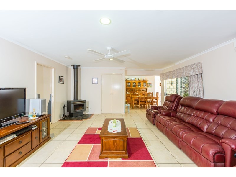 15 Vicky Avenue, Crows Nest QLD 4355