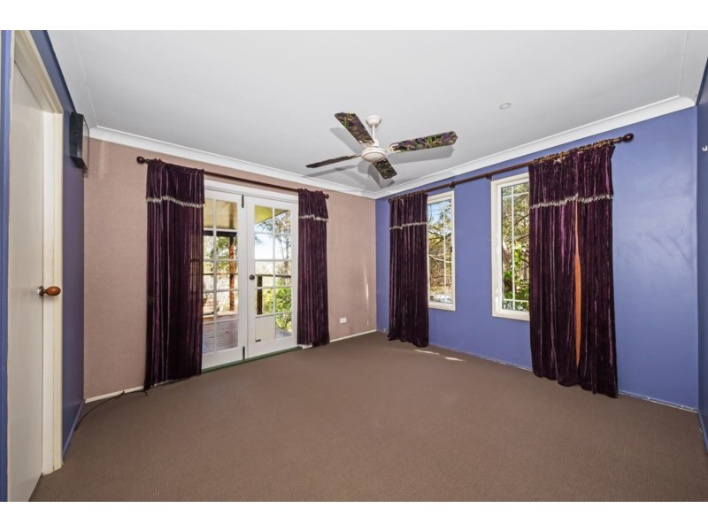 8 Pinnell Road, Crows Nest QLD 4355