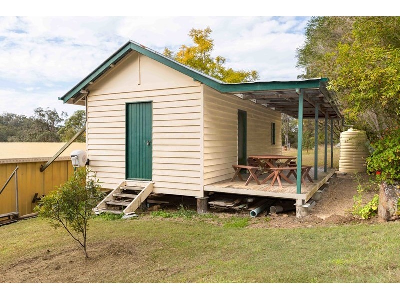 000 Three Mile Road, Crows Nest QLD 4355