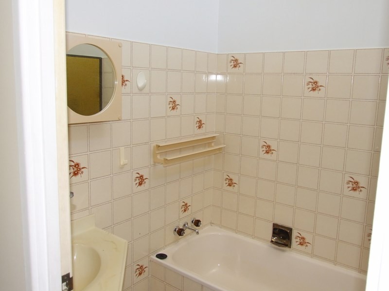 44 Railway Terrace, Crows Nest QLD 4355