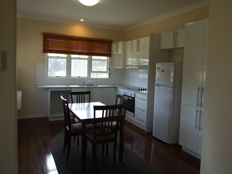 7 Eames Street, Crows Nest QLD 4355