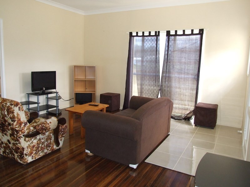 7 Eames Street, Crows Nest QLD 4355