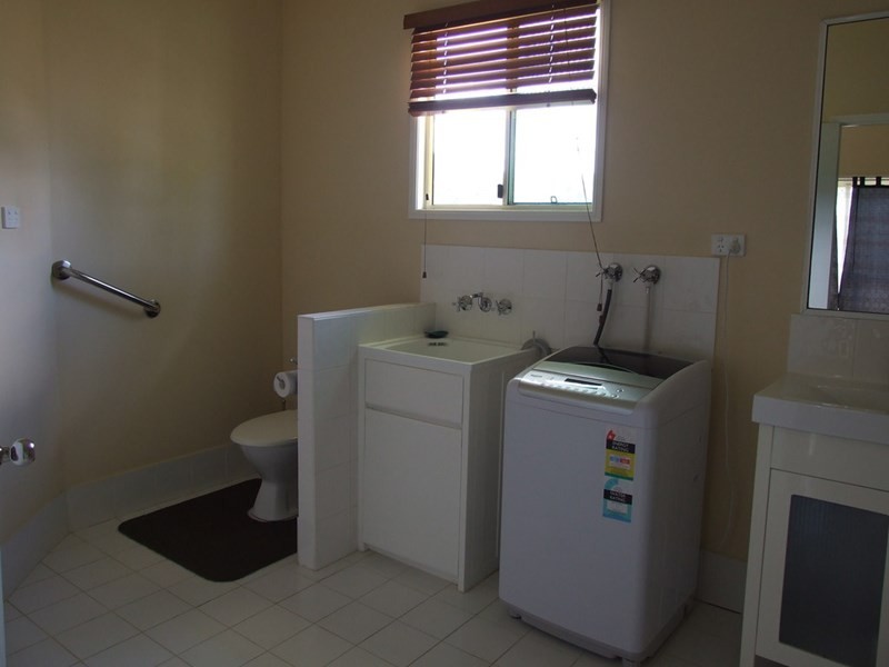 7 Eames Street, Crows Nest QLD 4355