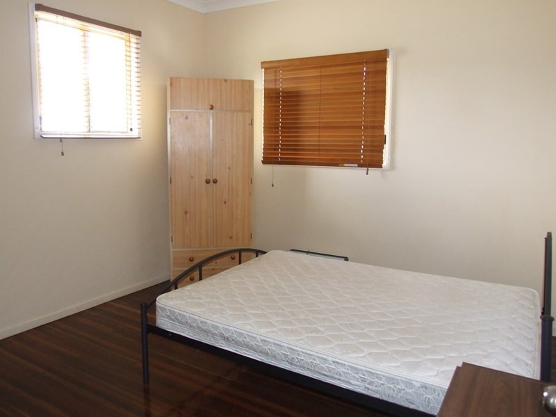 7 Eames Street, Crows Nest QLD 4355