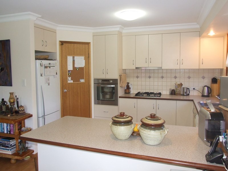 3 Olsen Drive, Crows Nest QLD 4355