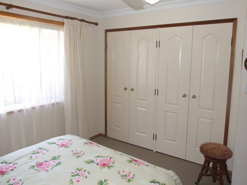 3 Olsen Drive, Crows Nest QLD 4355