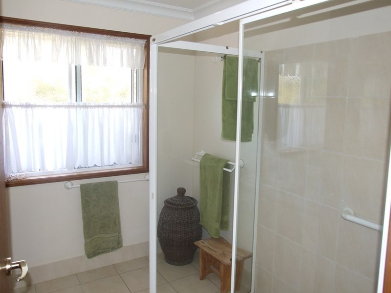 3 Olsen Drive, Crows Nest QLD 4355