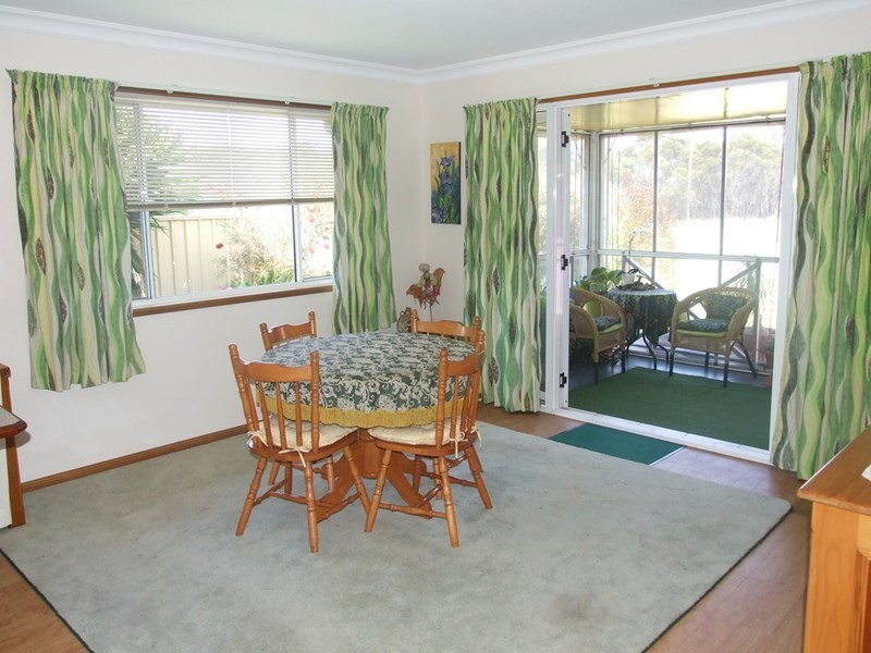 3 Olsen Drive, Crows Nest QLD 4355