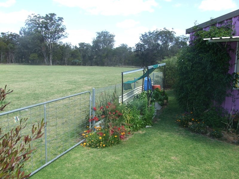 3 Olsen Drive, Crows Nest QLD 4355