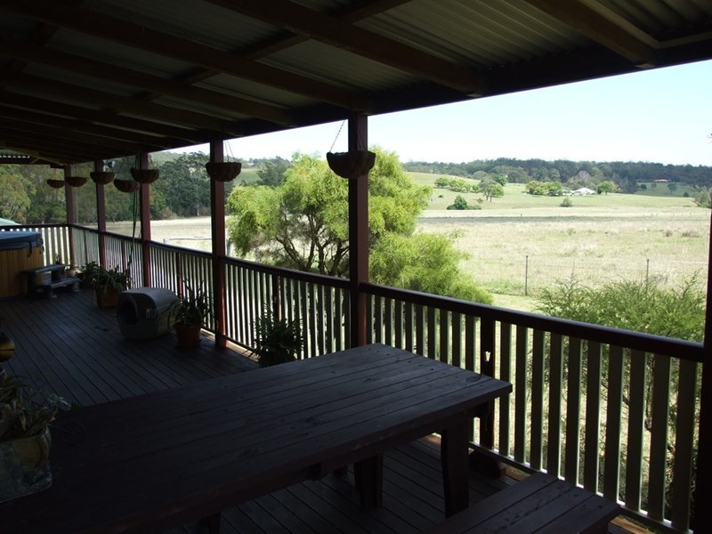 138 Perseverance Hall Road, Ravensbourne QLD 4352