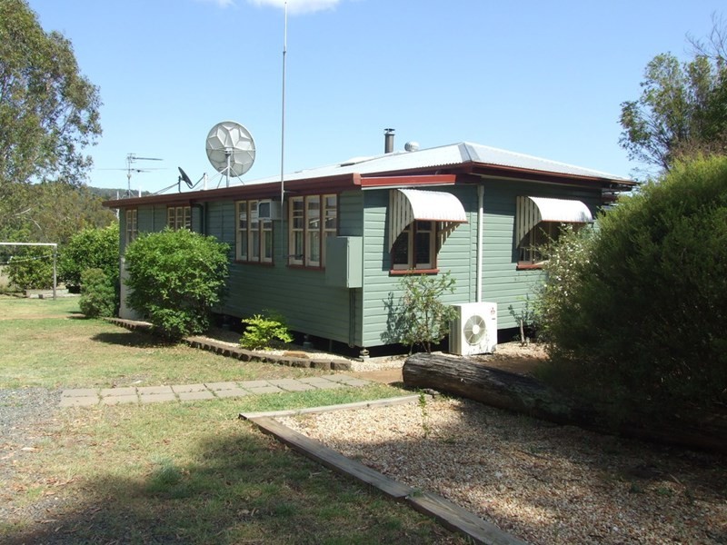 138 Perseverance Hall Road, Ravensbourne QLD 4352