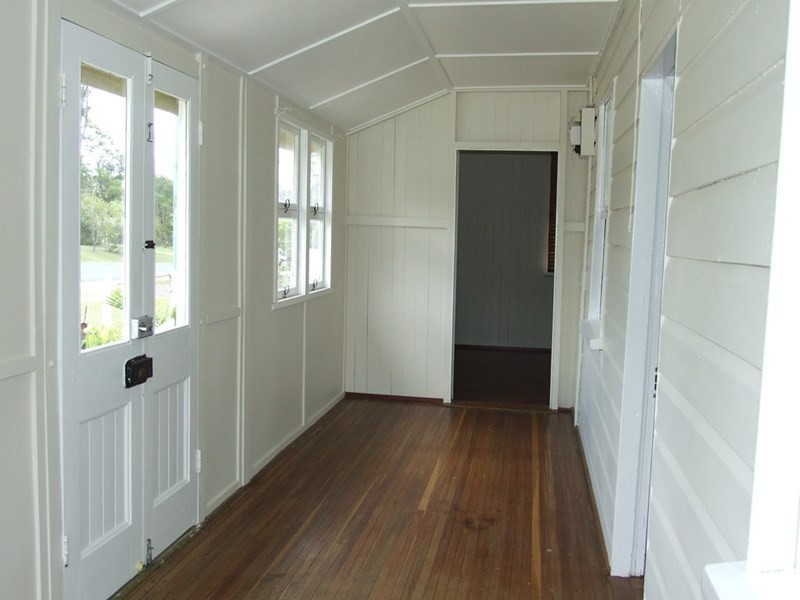 16 Esk Street, Crows Nest QLD 4355