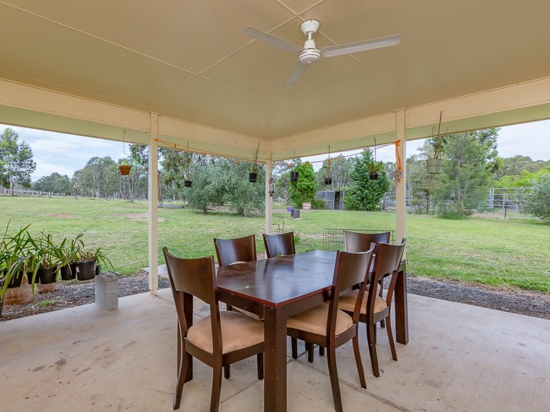 10 Devoncourt Road, Crows Nest QLD 4355