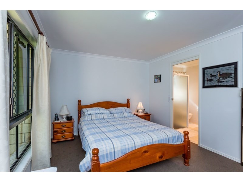 8 Samuel Avenue, Crows Nest QLD 4355