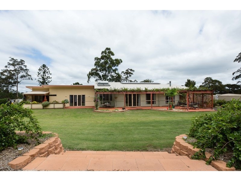 18 William Street, Pechey QLD 4352