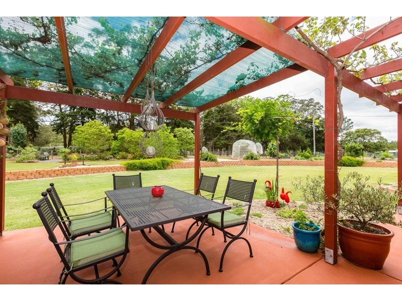 18 William Street, Pechey QLD 4352