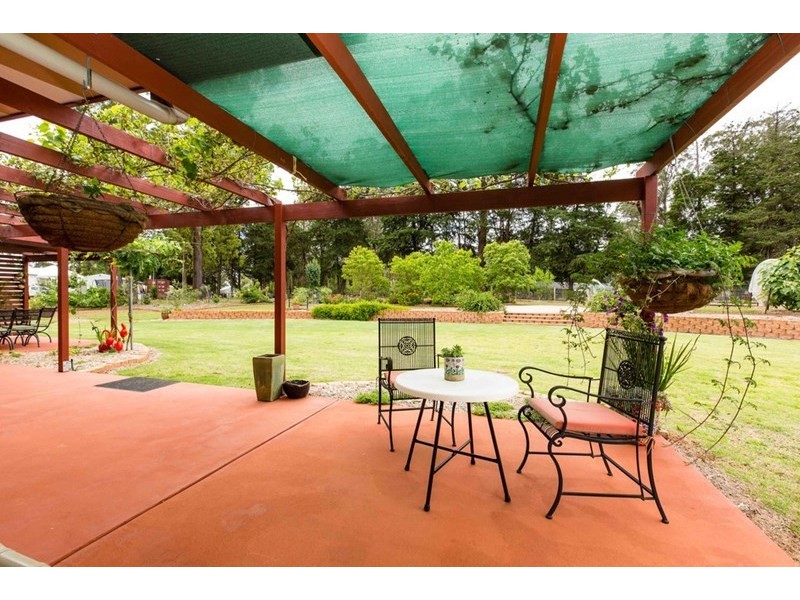 18 William Street, Pechey QLD 4352