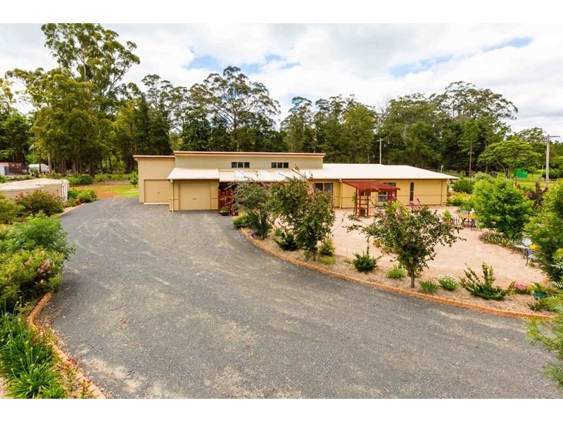 18 William Street, Pechey QLD 4352