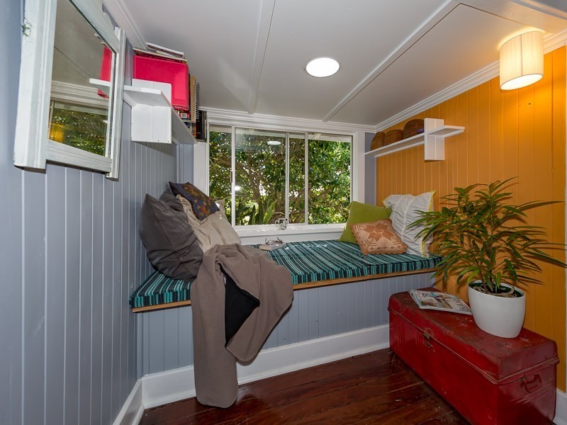 8 Albert Street, Crows Nest QLD 4355