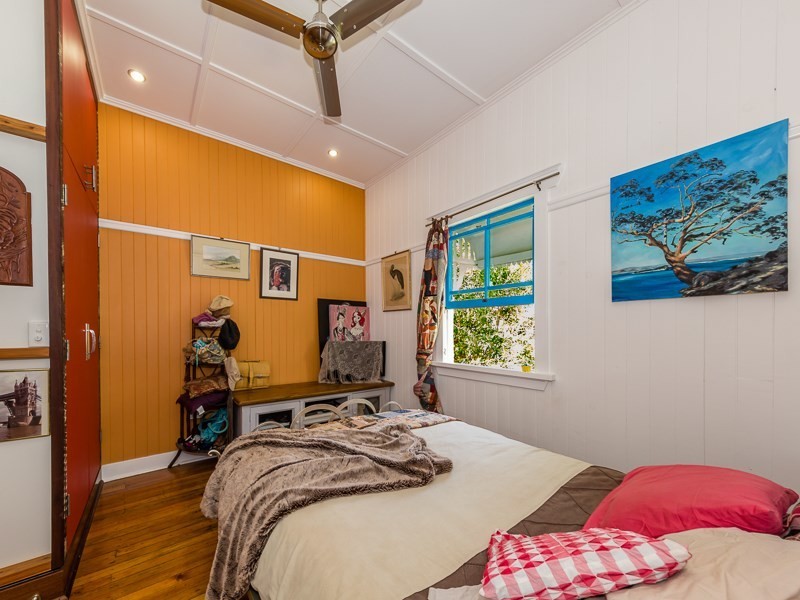 8 Albert Street, Crows Nest QLD 4355