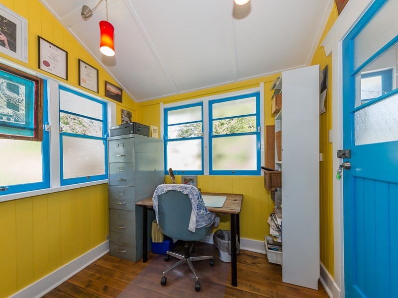 8 Albert Street, Crows Nest QLD 4355