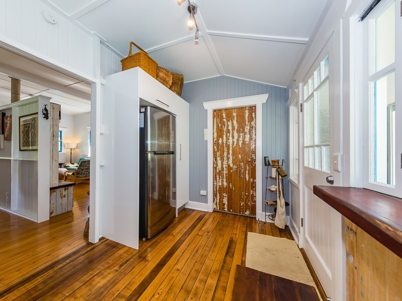 8 Albert Street, Crows Nest QLD 4355