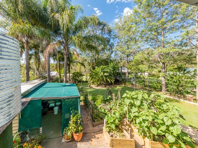 8 Albert Street, Crows Nest QLD 4355
