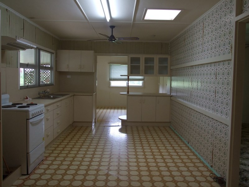 244 Upper Pinelands Road, Crows Nest QLD 4355