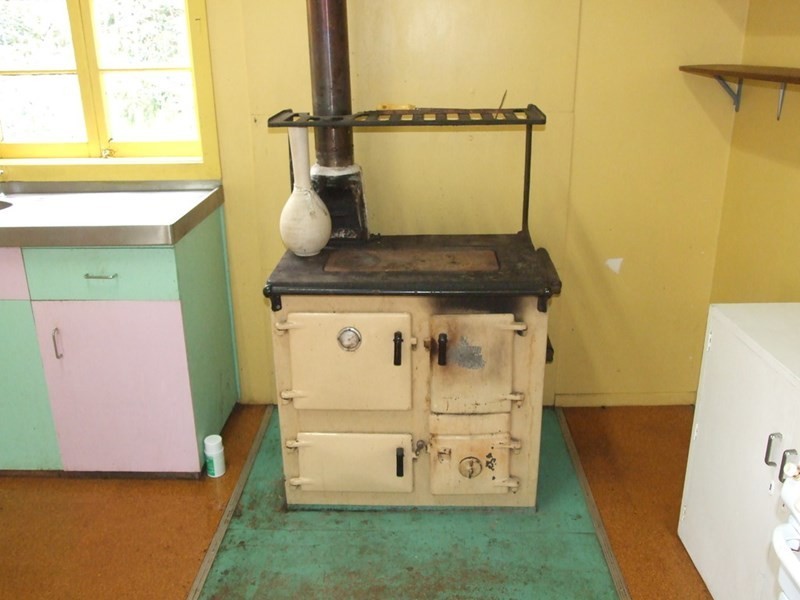 185 Post Office Road, Ravensbourne QLD 4352