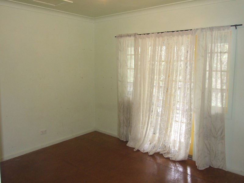 185 Post Office Road, Ravensbourne QLD 4352