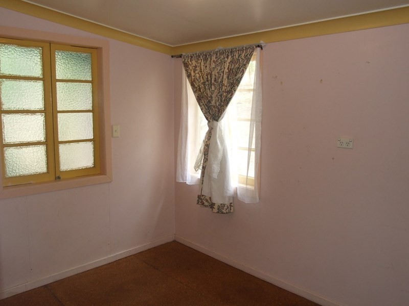 185 Post Office Road, Ravensbourne QLD 4352