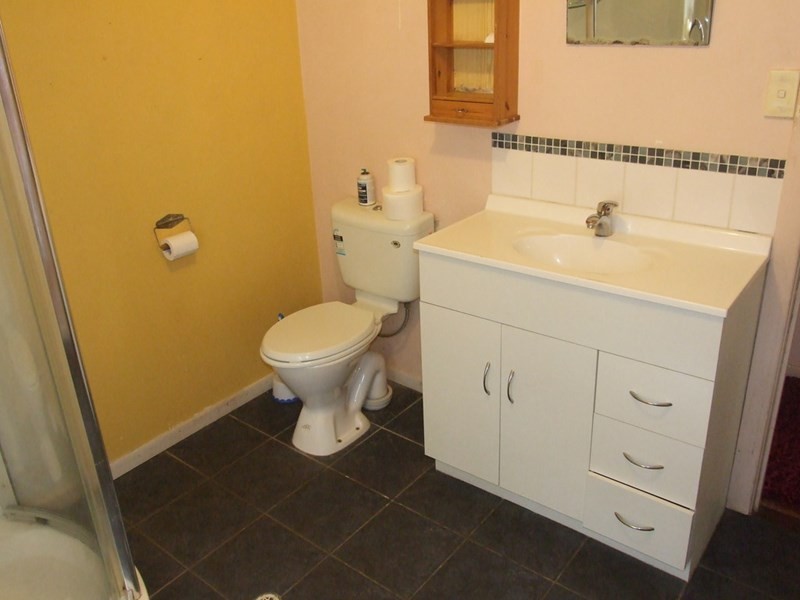 185 Post Office Road, Ravensbourne QLD 4352