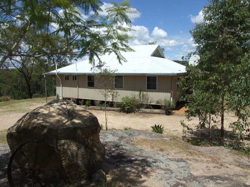 664 Austin Road, Crows Nest QLD 4355