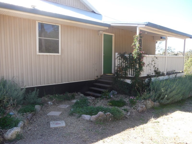 664 Austin Road, Crows Nest QLD 4355