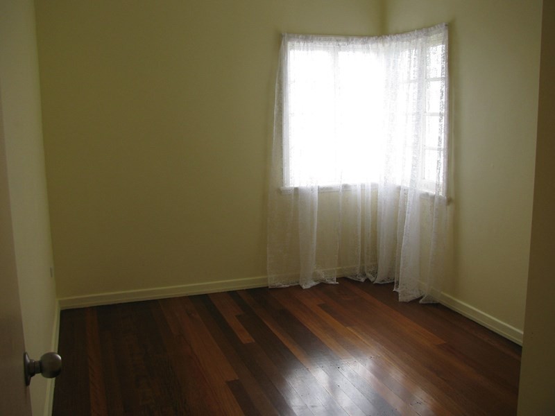 10 Park Road, Crows Nest QLD 4355