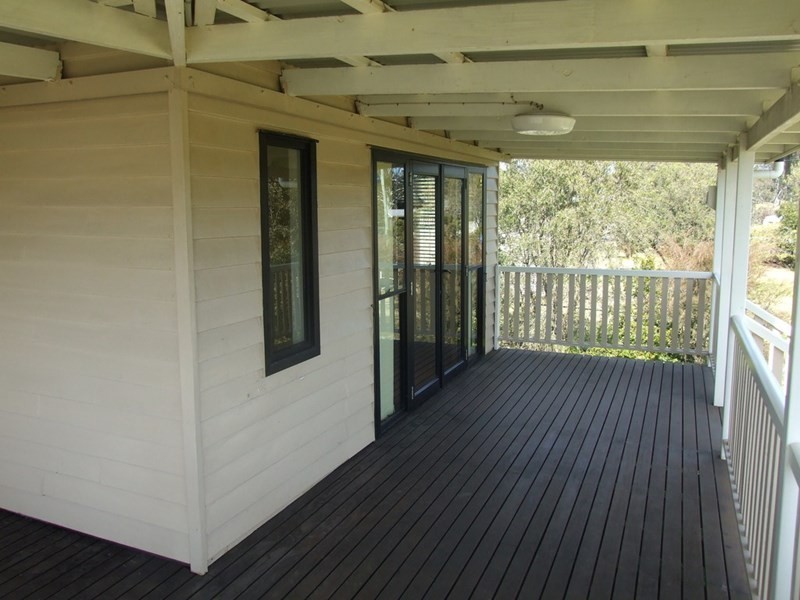 10 Park Road, Crows Nest QLD 4355