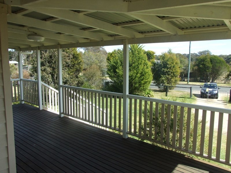 10 Park Road, Crows Nest QLD 4355