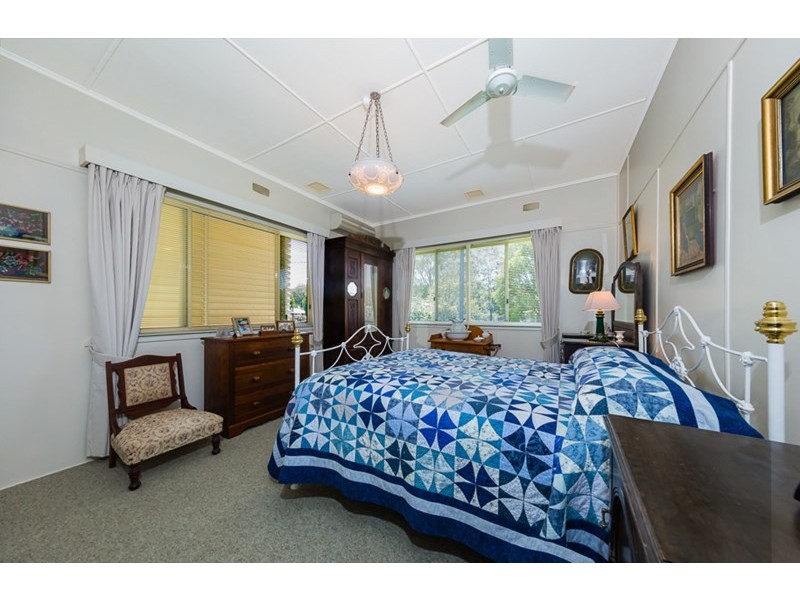 13 Gleeson Street, Crows Nest QLD 4355