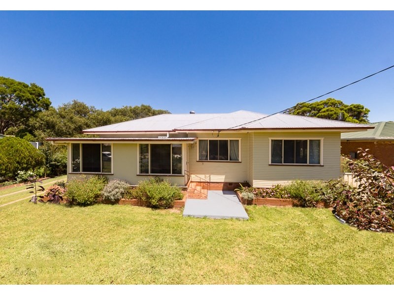 13 Gleeson Street, Crows Nest QLD 4355