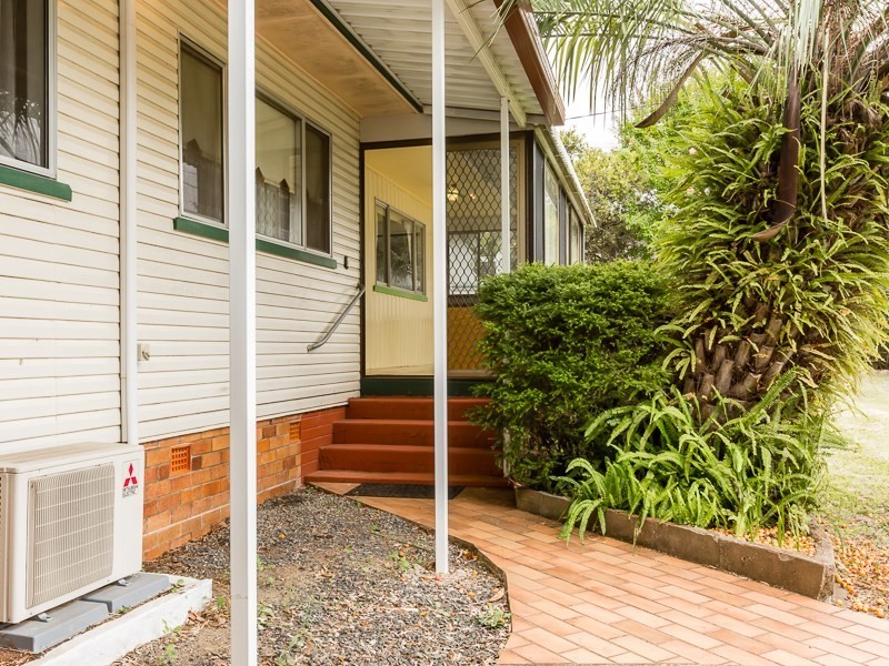 54 Charles Street, Crows Nest QLD 4355