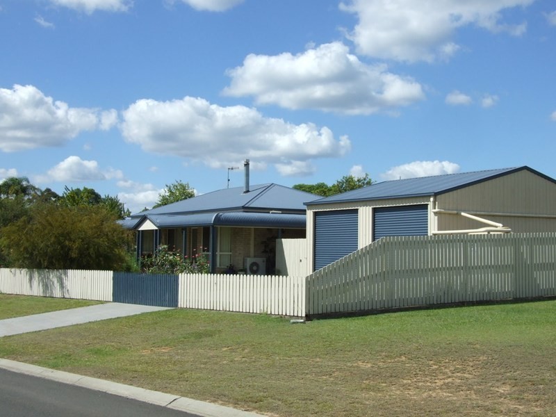 6 Parkland Drive, Crows Nest QLD 4355