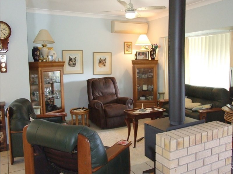 6 Parkland Drive, Crows Nest QLD 4355