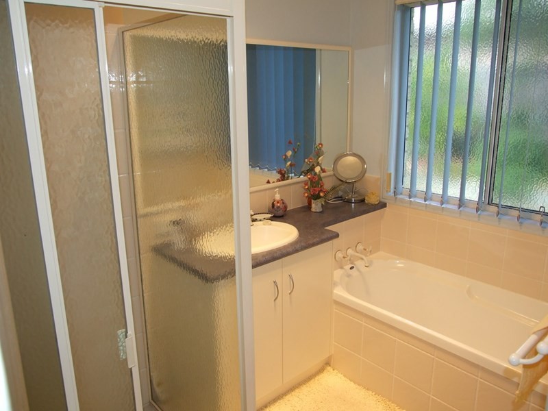 6 Parkland Drive, Crows Nest QLD 4355