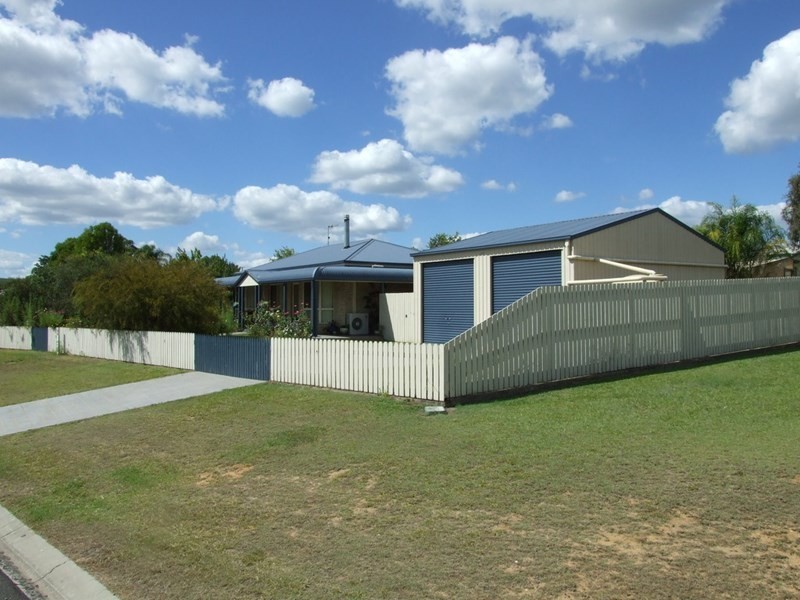 6 Parkland Drive, Crows Nest QLD 4355