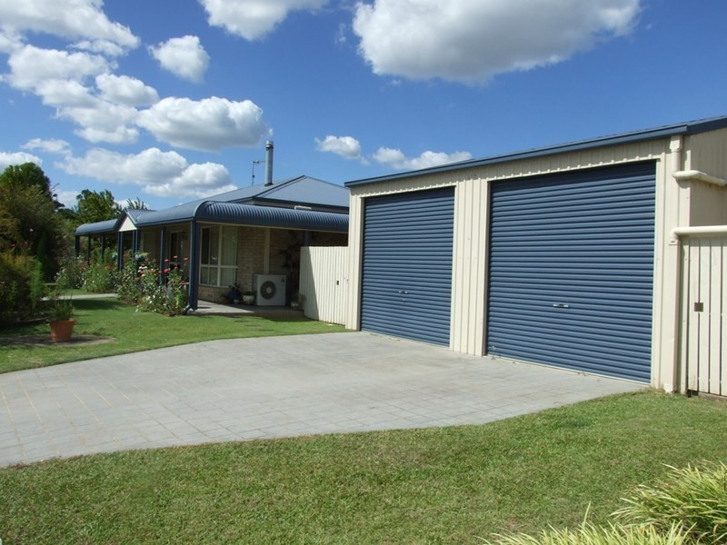 6 Parkland Drive, Crows Nest QLD 4355