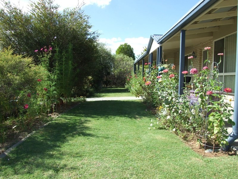 6 Parkland Drive, Crows Nest QLD 4355