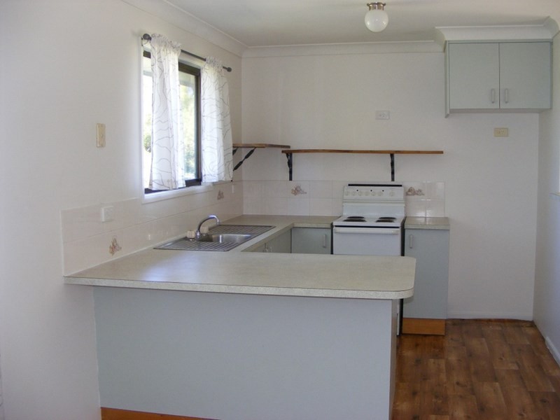 7 Railway Terrace, Crows Nest QLD 4355