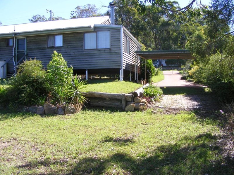 7 Railway Terrace, Crows Nest QLD 4355