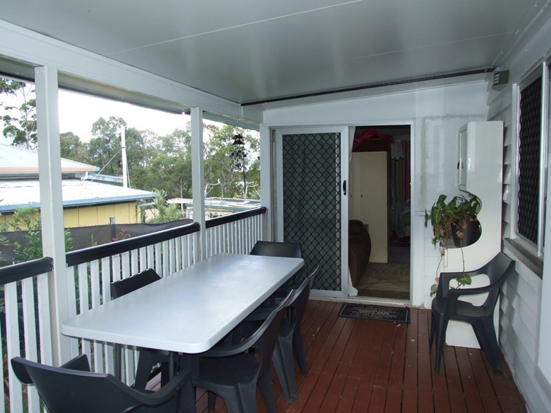 6 Andrews Road, Crows Nest QLD 4355