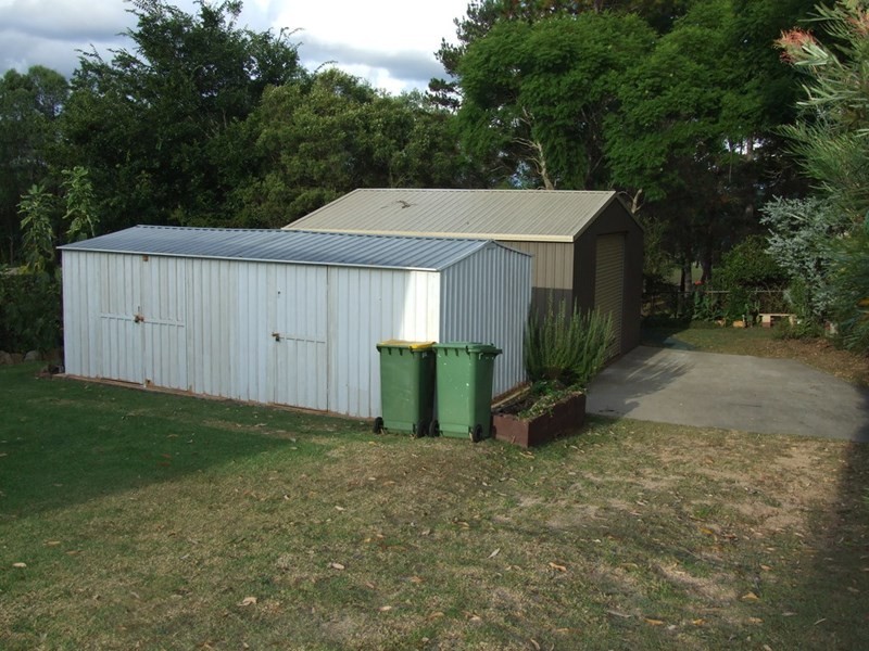 6 Andrews Road, Crows Nest QLD 4355